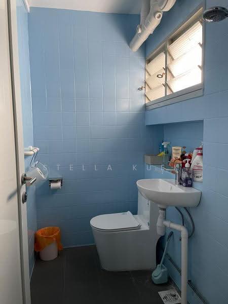 706 Jurong West Street 71, 706 Jurong West Street 71, Boon Lay / Jurong / Tuas, Room Rental, 180 sqft, HDB Flat For Rent, by Stella Kuek, 500267756 - Bathroom - PropertyGuru.com.sg