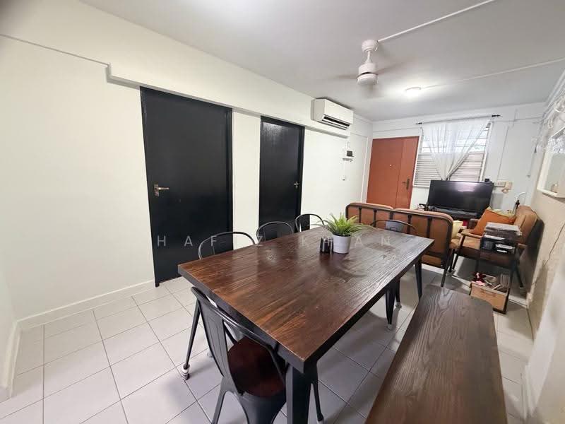 176 Boon Lay Drive, 176 Boon Lay Drive, Boon Lay / Jurong / Tuas, 2 Bedrooms, 635 sqft, HDB Flat For Sale, by Hafiz Khan, 500267762 - Dining Room - PropertyGuru.com.sg