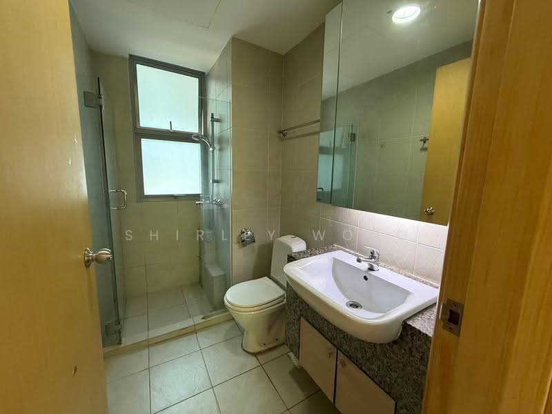 Lakeholmz, 82 Corporation Road, Boon Lay / Jurong / Tuas, 2 Bedrooms, 1,593 sqft, Condominium For Rent, by Shirley Wong, 500267765 - Bathroom - PropertyGuru.com.sg