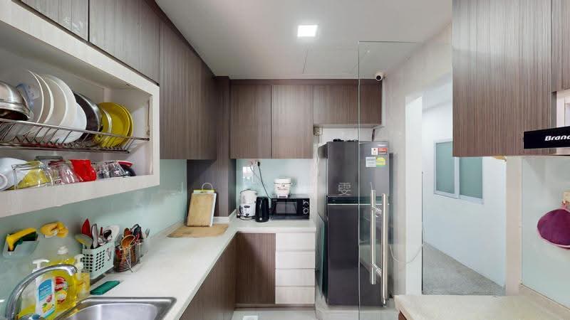 Blossom Mansions, 5 Lorong 37 Geylang, Eunos / Geylang / Paya Lebar, 6 Bedrooms, 1,001 sqft, Condominium For Sale, by Jo (陳凯雯), 500267771 - Kitchen - PropertyGuru.com.sg