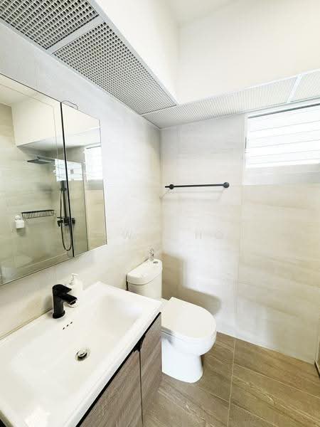 109B Canberra Walk, 109B Canberra Walk, Sembawang / Yishun, 3 Bedrooms, 1,011 sqft, HDB Flat For Sale, by Lewis Ho, 500267779 - Bathroom - PropertyGuru.com.sg