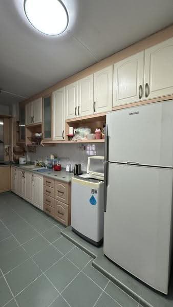 121C Sengkang East Way, 121C Sengkang East Way, Hougang / Punggol / Sengkang, 3 Bedrooms, 1,200 sqft, HDB Flat For Rent, by Irene Yeo, 500267788 - Kitchen - PropertyGuru.com.sg