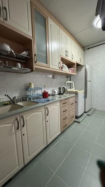 121C Sengkang East Way, 121C Sengkang East Way, Hougang / Punggol / Sengkang, 3 Bedrooms, 1,200 sqft, HDB Flat For Rent, by Irene Yeo, 500267788 - Kitchen - PropertyGuru.com.sg