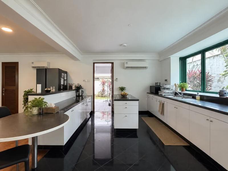 Beechwood Grove, Beechwood grove, Admiralty / Woodlands, 6 Bedrooms, 7,500 sqft, Bungalow House For Sale, by Jordan ., 500267802 - Dry Kitchen - PropertyGuru.com.sg