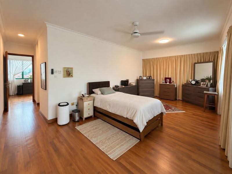 Beechwood Grove, Beechwood grove, Admiralty / Woodlands, 6 Bedrooms, 7,500 sqft, Bungalow House For Sale, by Jordan ., 500267802 - BR 4 with Ensuite Bathroom (3rd floor) - PropertyGuru.com.sg