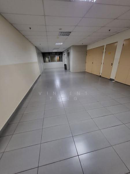 Woodlands Bizhub, 242 Woodlands Industrial Park E5, Sembawang / Yishun, 936 sqft, Light Industrial (B1) For Rent, by Vincent Tong, 500267813 - Corridor - CommercialGuru.com.sg