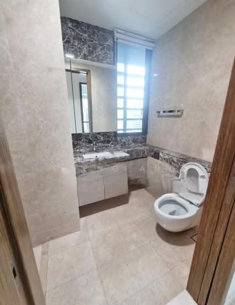 8 Saint Thomas, 10 Saint Thomas Walk, Orchard / River Valley, 3 Bedrooms, 1,302 sqft, Condominium For Rent, by Cheng Ang, 500267820 - Bathroom - PropertyGuru.com.sg