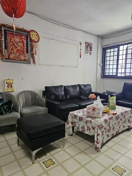 373 Clementi Avenue 4, 373 Clementi Avenue 4, Buona Vista / West Coast / Clementi New Town, 3 Bedrooms, 980 sqft, HDB Flat For Rent, by Jinder Lim, 500267822 - Living Room - PropertyGuru.com.sg