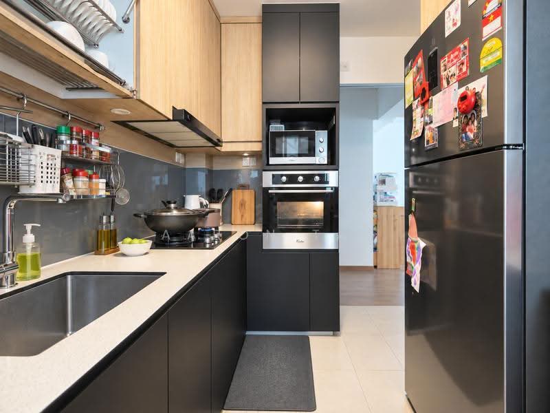 62A Strathmore Avenue, 62A Strathmore Avenue, Alexandra / Commonwealth, 3 Bedrooms, 969 sqft, HDB Flat For Sale, by Aaron Tay, 500267827 - Kitchen - PropertyGuru.com.sg
