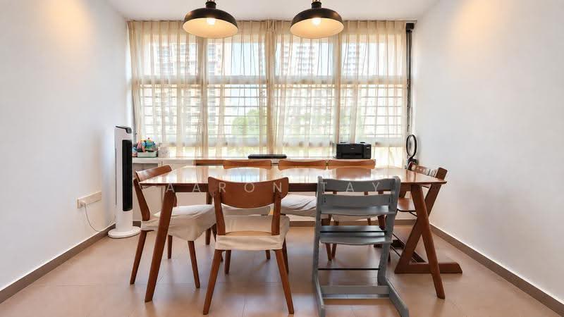 62A Strathmore Avenue, 62A Strathmore Avenue, Alexandra / Commonwealth, 3 Bedrooms, 969 sqft, HDB Flat For Sale, by Aaron Tay, 500267827 - Dining Room - PropertyGuru.com.sg