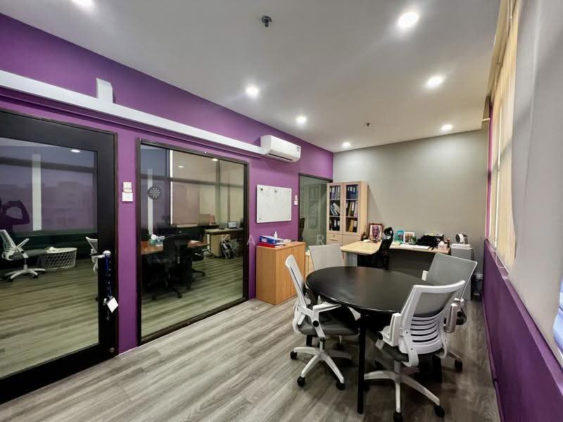 Wcega Tower, 21 Bukit Batok Crescent, Dairy Farm / Bukit Panjang / Choa Chu Kang, 969 sqft, Light Industrial (B1) For Sale, by Kal R, 500267830 - Director's Room - CommercialGuru.com.sg