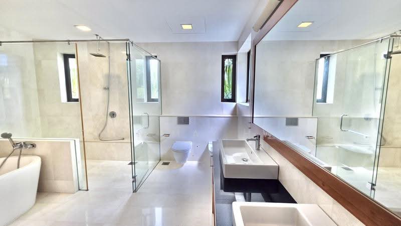 Modern Hilltop Good Class Bungalow on Fourth Avenue, Tanglin / Holland / Bukit Timah, 8 Bedrooms, 12,000 sqft, Good Class Bungalow For Rent, by Chan May Hwee, 500267834 - Bathroom - PropertyGuru.com.sg