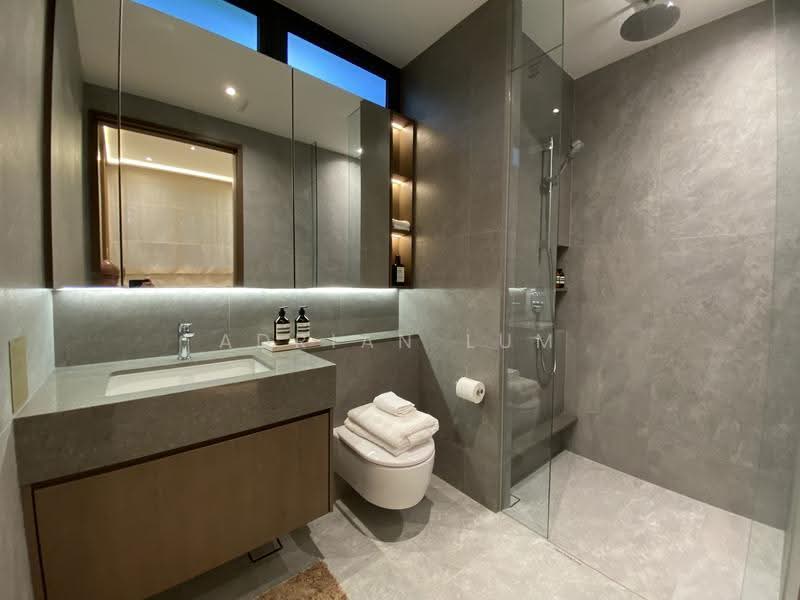 Amberwood at Holland, Tanglin / Holland / Bukit Timah, 3 Bedrooms, 958 sqft, Condominium For Sale, by Adrian Lum, 500267850 - Bathroom - PropertyGuru.com.sg
