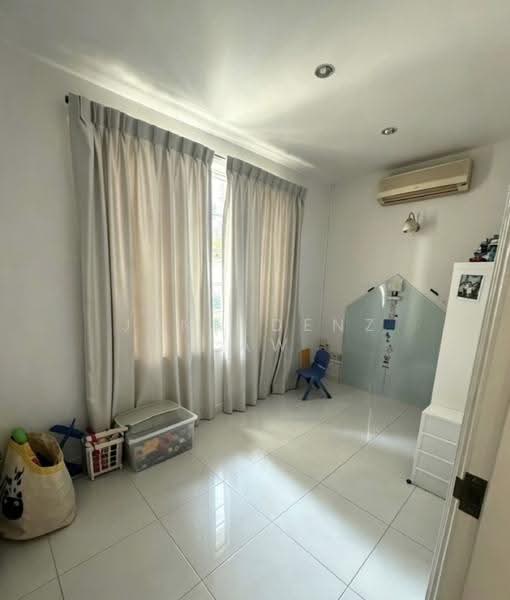 Eng Aun Park, Jalan Novena, Newton / Novena, 4 Bedrooms, 1,900 sqft, Corner Terrace For Sale, by Jenn Denz Law, 500267852 - PropertyGuru.com.sg