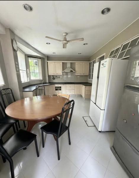Eng Aun Park, Jalan Novena, Newton / Novena, 4 Bedrooms, 1,900 sqft, Corner Terrace For Sale, by Jenn Denz Law, 500267852 - PropertyGuru.com.sg