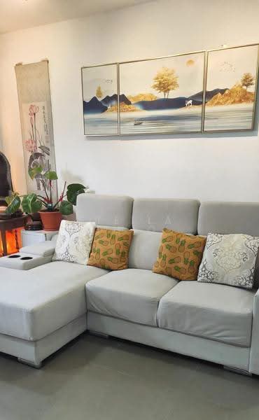 Elias Green, Pasir Ris / Tampines, 3 Bedrooms, 1,528 sqft, Condominium For Sale, by Stella Thio, 500267861 - Living Room - PropertyGuru.com.sg