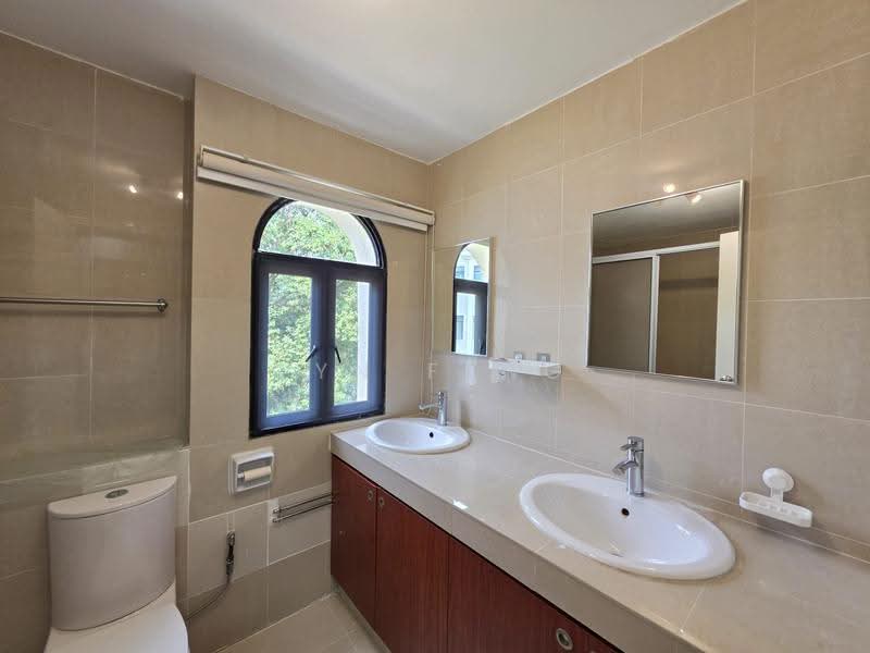 Point Loma, 30 Shelford Road, Newton / Novena, 3 Bedrooms, 3,057 sqft, Apartment For Rent, by Lyn Feng, 500267882 - Bathroom - PropertyGuru.com.sg
