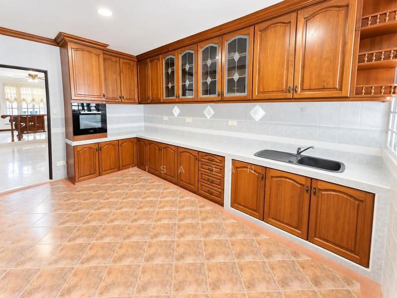 Loyang Terrace, Loyang Terrace, Changi Airport / Changi Village, 4 Bedrooms, 4,000 sqft, Semi-Detached House For Rent, by Lisa Tan, 500267883 - PropertyGuru.com.sg
