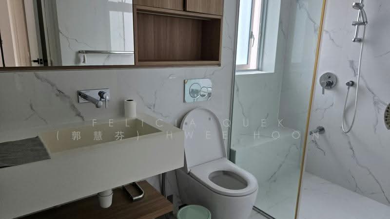The Metropolitan Condominium, 6 Alexandra View, Alexandra / Commonwealth, 2 Bedrooms, 1,033 sqft, Condominium For Sale, by Felicia Quek (郭慧芬) Hwee Hoon, 500267886 - Bathroom - PropertyGuru.com.sg