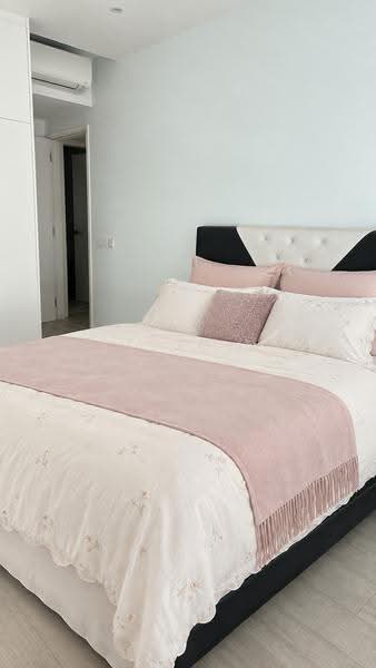 The Metropolitan Condominium, 6 Alexandra View, Alexandra / Commonwealth, 2 Bedrooms, 1,033 sqft, Condominium For Sale, by Felicia Quek (郭慧芬) Hwee Hoon, 500267886 - Master Bedroom - PropertyGuru.com.sg