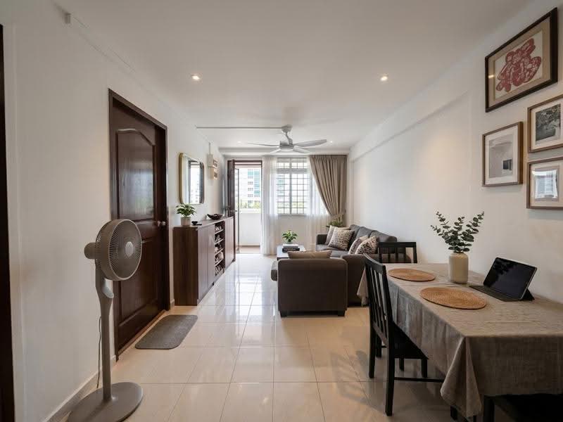 27 New Upper Changi Road, 27 New Upper Changi Road, Bedok / Upper East Coast, 2 Bedrooms, 700 sqft, HDB Flat For Sale, by May Li, 500267898 - Living Room - PropertyGuru.com.sg