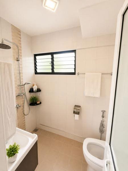 434 Jurong West Street 42, 434 Jurong West Street 42, Boon Lay / Jurong / Tuas, Room Rental, 120 sqft, HDB Flat For Rent, by Joyce Tan, 500267907 - Bathroom - PropertyGuru.com.sg