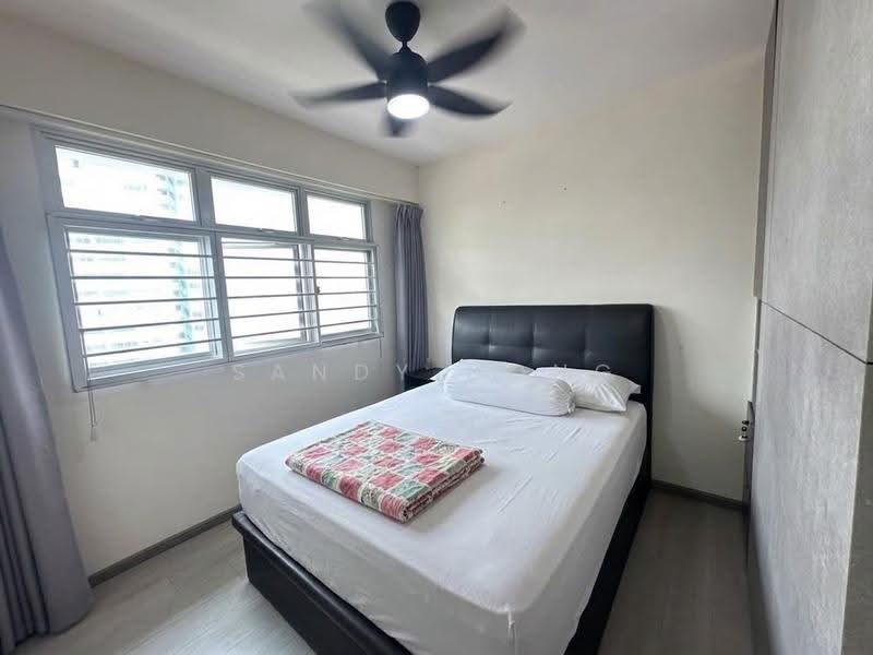 166B Yung Kuang Court, 166B Yung Kuang Road, Boon Lay / Jurong / Tuas, 3 Bedrooms, 1,001 sqft, HDB Flat For Sale, by Sandy Hong, 500267910 - Bedroom - PropertyGuru.com.sg