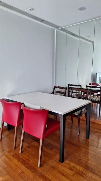Cairnhill Crest, 2 Cairnhill Circle, Orchard / River Valley, 1 Bedroom, 818 sqft, Condominium For Rent, by GEORGE, 500267918 - Dining Room - PropertyGuru.com.sg