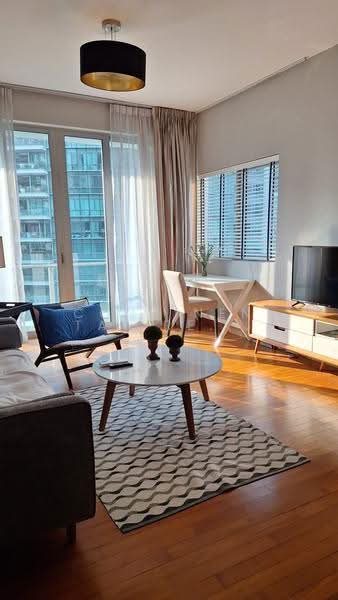 Cairnhill Crest, 2 Cairnhill Circle, Orchard / River Valley, 1 Bedroom, 818 sqft, Condominium For Rent, by GEORGE, 500267918 - Living Room - PropertyGuru.com.sg
