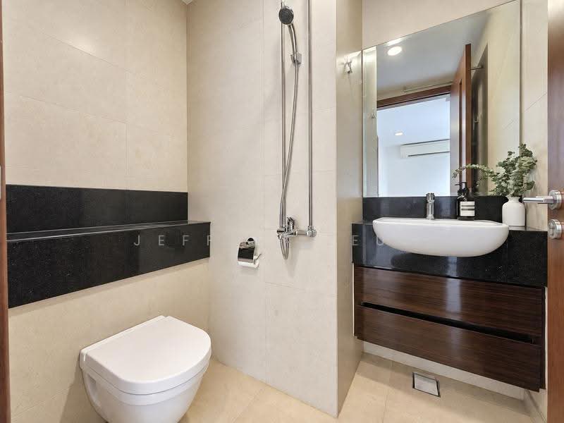 Centra Residence, 8 Lorong 7 Geylang, Eunos / Geylang / Paya Lebar, 2 Bedrooms, 958 sqft, Condominium For Sale, by Jeffrey Zeus, 500267926 - Bathroom - PropertyGuru.com.sg