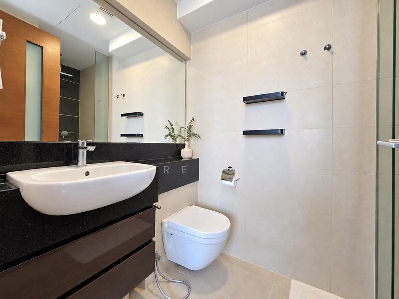 Centra Residence, 8 Lorong 7 Geylang, Eunos / Geylang / Paya Lebar, 2 Bedrooms, 958 sqft, Condominium For Sale, by Jeffrey Zeus, 500267926 - Bathroom - PropertyGuru.com.sg