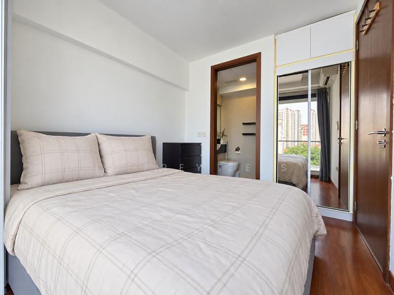 Centra Residence, 8 Lorong 7 Geylang, Eunos / Geylang / Paya Lebar, 2 Bedrooms, 958 sqft, Condominium For Sale, by Jeffrey Zeus, 500267926 - Bedroom - PropertyGuru.com.sg