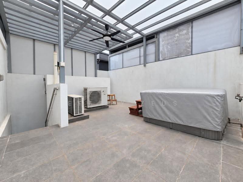 Centra Residence, 8 Lorong 7 Geylang, Eunos / Geylang / Paya Lebar, 2 Bedrooms, 958 sqft, Condominium For Sale, by Jeffrey Zeus, 500267926 - Exterior - PropertyGuru.com.sg