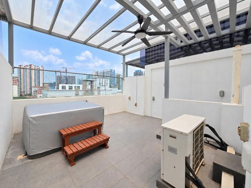Centra Residence, 8 Lorong 7 Geylang, Eunos / Geylang / Paya Lebar, 2 Bedrooms, 958 sqft, Condominium For Sale, by Jeffrey Zeus, 500267926 - Balcony - PropertyGuru.com.sg
