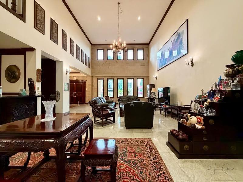 25 Chestnut Crescent, Chestnut Crescent, Dairy Farm / Bukit Panjang / Choa Chu Kang, 5 Bedrooms, 8,500 sqft, Detached House For Sale, by Halim Gafoor, 500267929 - Living Room - PropertyGuru.com.sg