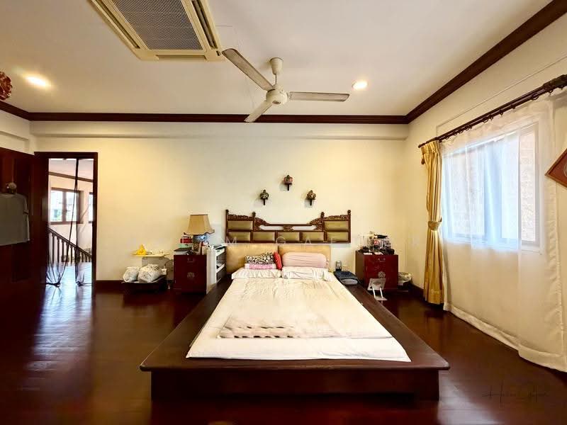 25 Chestnut Crescent, Chestnut Crescent, Dairy Farm / Bukit Panjang / Choa Chu Kang, 5 Bedrooms, 8,500 sqft, Detached House For Sale, by Halim Gafoor, 500267929 - Bedroom - PropertyGuru.com.sg