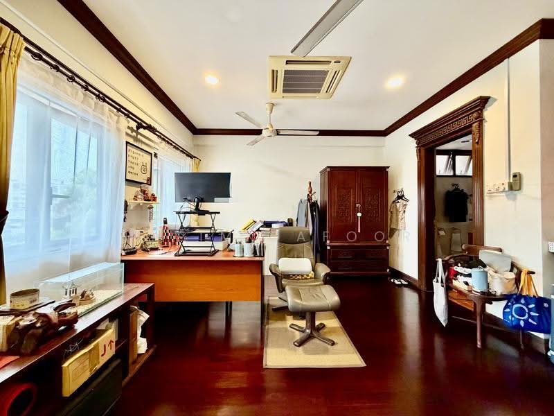 25 Chestnut Crescent, Chestnut Crescent, Dairy Farm / Bukit Panjang / Choa Chu Kang, 5 Bedrooms, 8,500 sqft, Detached House For Sale, by Halim Gafoor, 500267929 - Study - PropertyGuru.com.sg