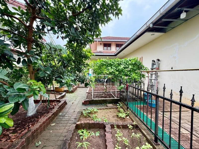25 Chestnut Crescent, Chestnut Crescent, Dairy Farm / Bukit Panjang / Choa Chu Kang, 5 Bedrooms, 8,500 sqft, Detached House For Sale, by Halim Gafoor, 500267929 - Exterior - PropertyGuru.com.sg