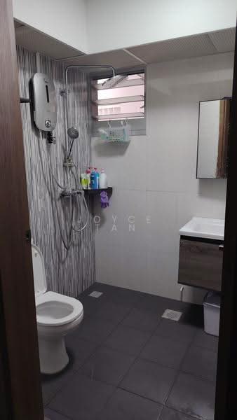431B Bukit Batok West Ave 8, , Room Rental, 120 sqft, HDB Flat For Rent, by Joyce Tan, 500267930 - Bathroom - PropertyGuru.com.sg