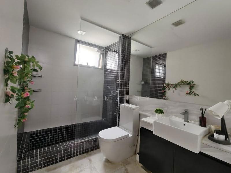 Ferraria Park Condo, 8 Flora Drive, Changi Airport / Changi Village, Room Rental, 300 sqft, Condominium For Rent, by Alan Huy, 500267932 - Bathroom - PropertyGuru.com.sg