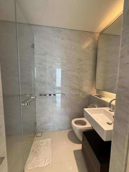 Scotts Square, 8 Scotts Road, Orchard / River Valley, 2 Bedrooms, 893 sqft, Condominium For Sale, by Samuel Eyo, 500267946 - PropertyGuru.com.sg