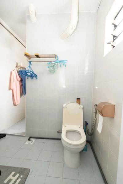 832 Woodlands Street 83, 832 Woodlands Street 83, Admiralty / Woodlands, Room Rental, 150 sqft, HDB Flat For Rent, by Elsie Ang, 500267955 - Bathroom - PropertyGuru.com.sg