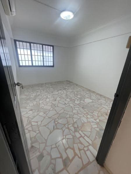 812 Tampines Avenue 4, 812 Tampines Avenue 4, Pasir Ris / Tampines, 3 Bedrooms, 980 sqft, HDB Flat For Sale, by Goh Betty, 500267960 - Bedroom - PropertyGuru.com.sg