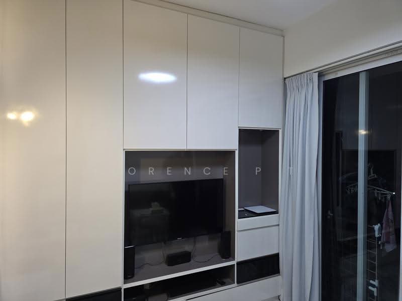 The Sorrento, 55 West Coast Road, Buona Vista / West Coast / Clementi New Town, 1 Bedroom, 452 sqft, Condominium For Rent, by Florence P T, 500267961 - Living Room - PropertyGuru.com.sg