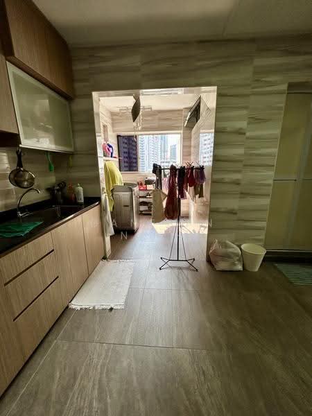 275 Toh Guan Road, 275 Toh Guan Road, Boon Lay / Jurong / Tuas, 3 Bedrooms, 969 sqft, HDB Flat For Sale, by Ganesan Nesh, 500267977 - Kitchen - PropertyGuru.com.sg