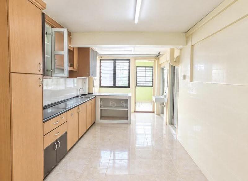 4 Lorong 7 Toa Payoh, 4 Lorong 7 Toa Payoh, Balestier / Toa Payoh, 3 Bedrooms, 732 sqft, HDB Flat For Sale, by James Lee, 500267981 - Kitchen - PropertyGuru.com.sg