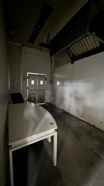 Chin Bee Road, Boon Lay / Jurong / Tuas, 10,000 sqft, Factory / Workshop (B2) For Rent, by Alize Ng, 500268002 - CommercialGuru.com.sg