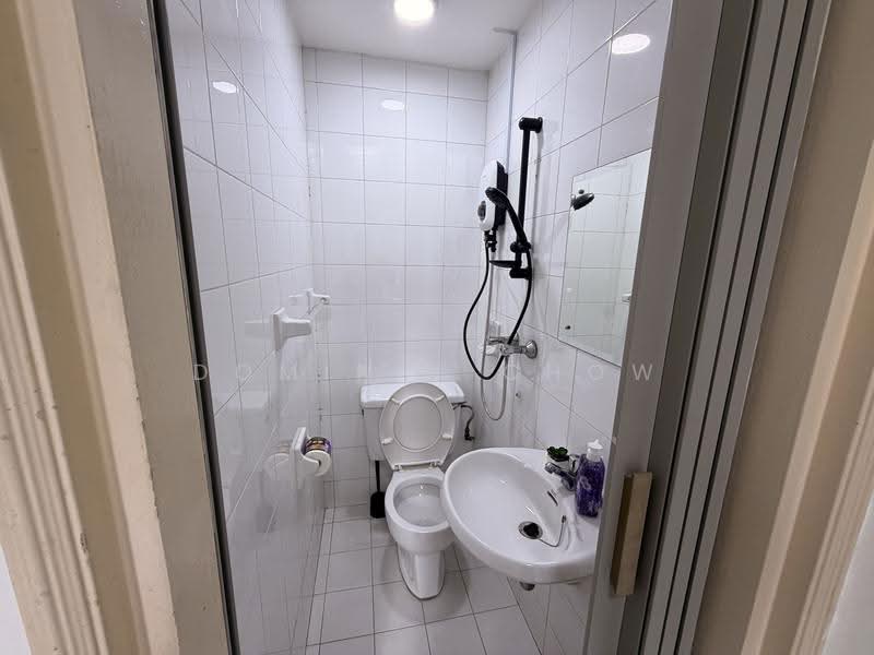 Emerald Park, 2 Indus Road, Alexandra / Commonwealth, Room Rental, 250 sqft, Condominium For Rent, by Dominik Chow, 500268004 - PropertyGuru.com.sg