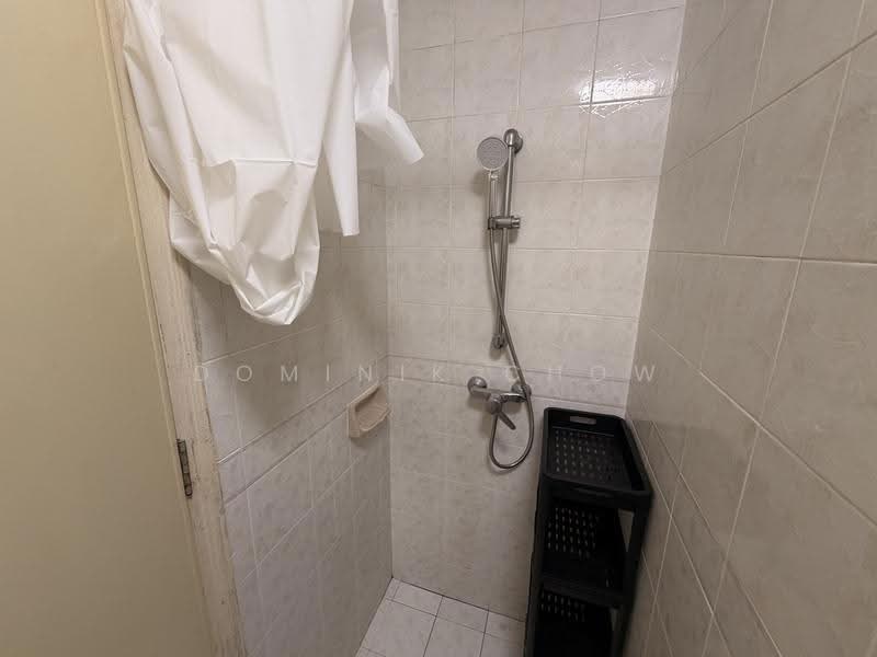 Emerald Park, 2 Indus Road, Alexandra / Commonwealth, Room Rental, 250 sqft, Condominium For Rent, by Dominik Chow, 500268004 - PropertyGuru.com.sg