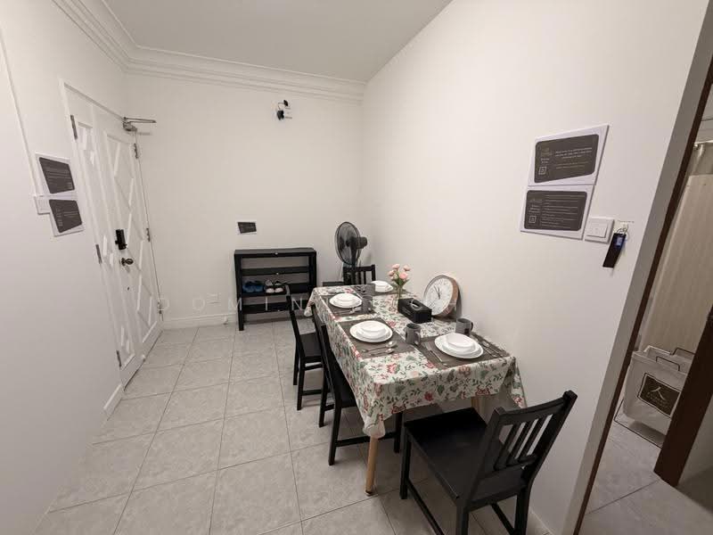 Emerald Park, 2 Indus Road, Alexandra / Commonwealth, Room Rental, 250 sqft, Condominium For Rent, by Dominik Chow, 500268004 - PropertyGuru.com.sg